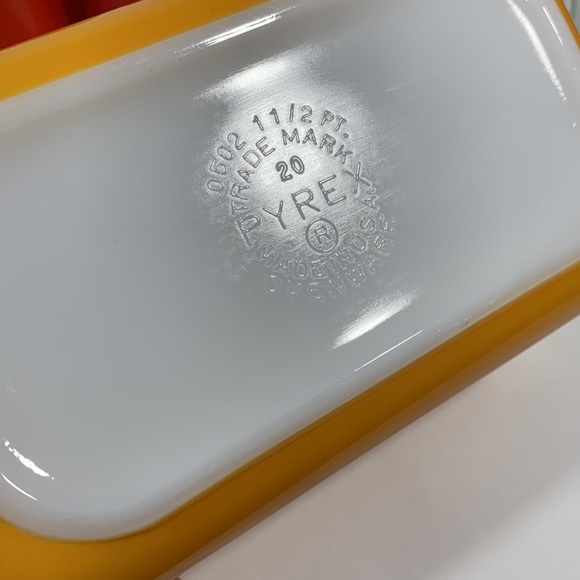 Vintage Pyrex! Refrigerator dish set of 3 - Picture 3 of 11